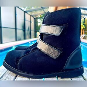 EXTRA ROOMY ORTHOPEDIC BOOTS
Women's Black Booties with Dual Velcro Straps